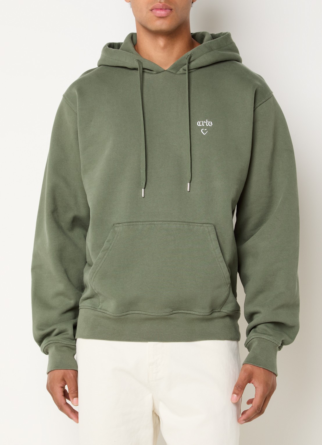 Arte Antwerp Heart hoodie met logo - detail 2 legergroen