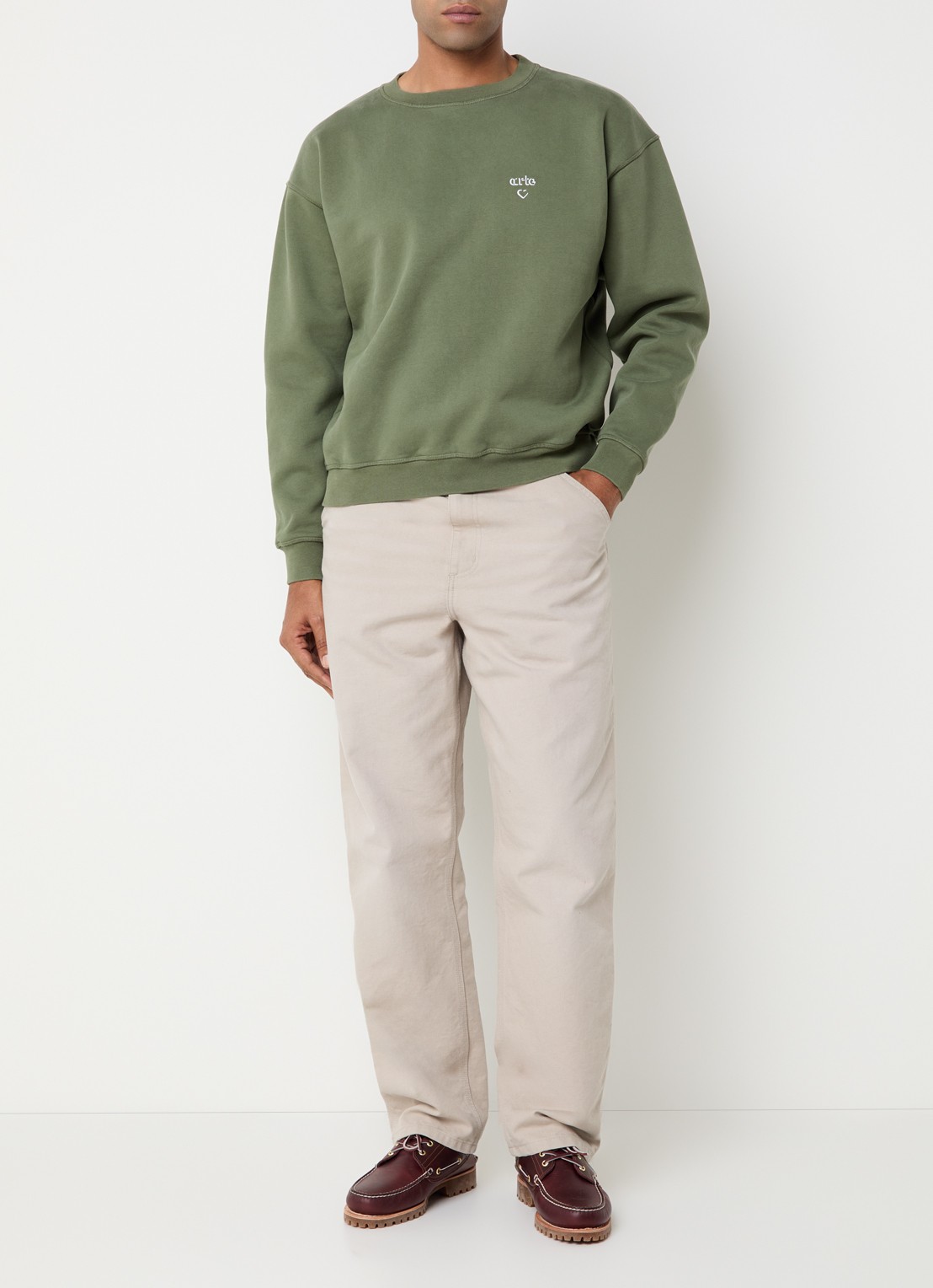 Arte Antwerp Heart sweater met logo - voorkant 3 legergroen