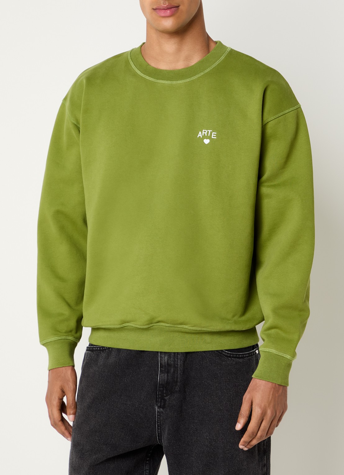 Arte Antwerp Heart sweater met logoborduring - detail groen
