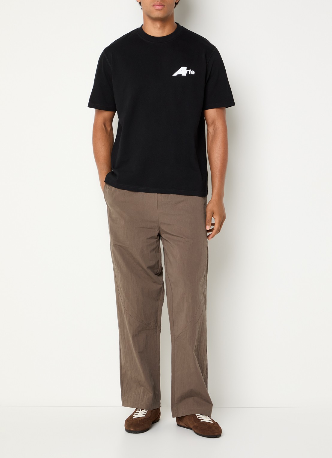 Arte Antwerp Straight fit trackpants met steekzakken - voorkant 2 bruin