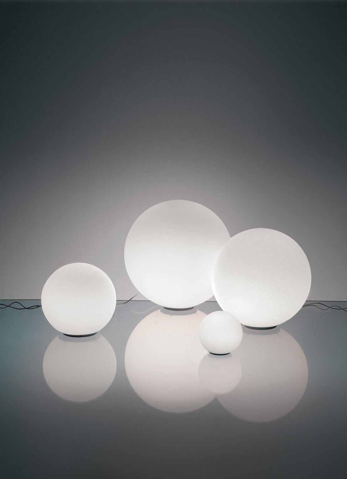 Artemide Dioscuri tafellamp - detail gebroken wit