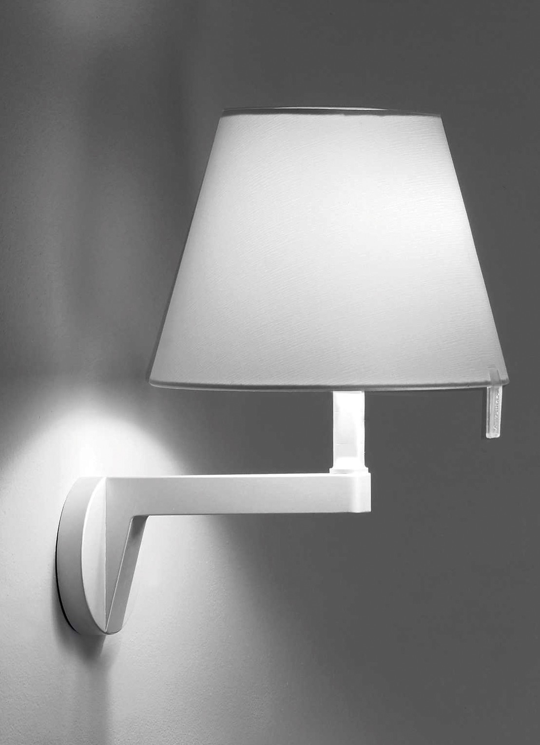 Artemide Melampo wandlamp met schakelaar - voorkant 2 metaal