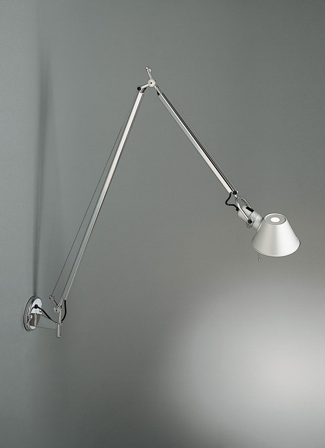 Artemide Tolomeo Braccio wandlamp - voorkant 2 metaal