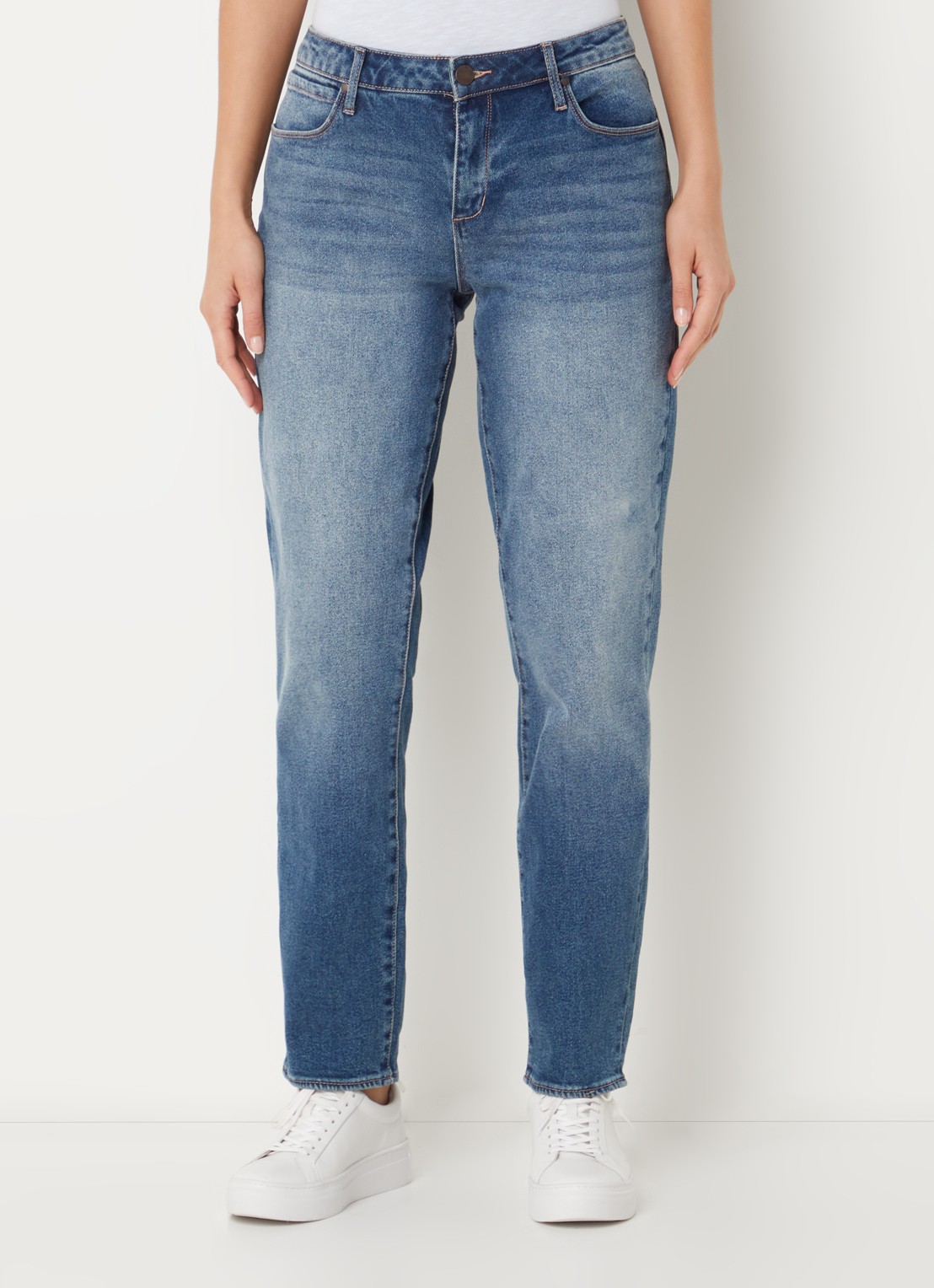 Articles of Society Rene mid waist tapered fit jeans met medium wassing - detail 3 indigo