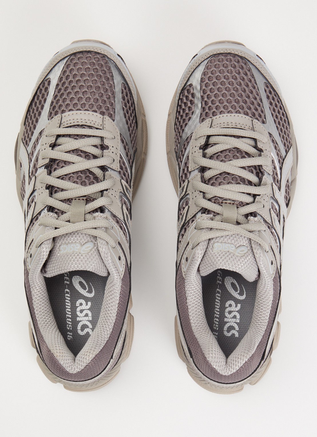 ASICS Gel-Cumulus 16 sneaker met mesh details - detail 4 bruin