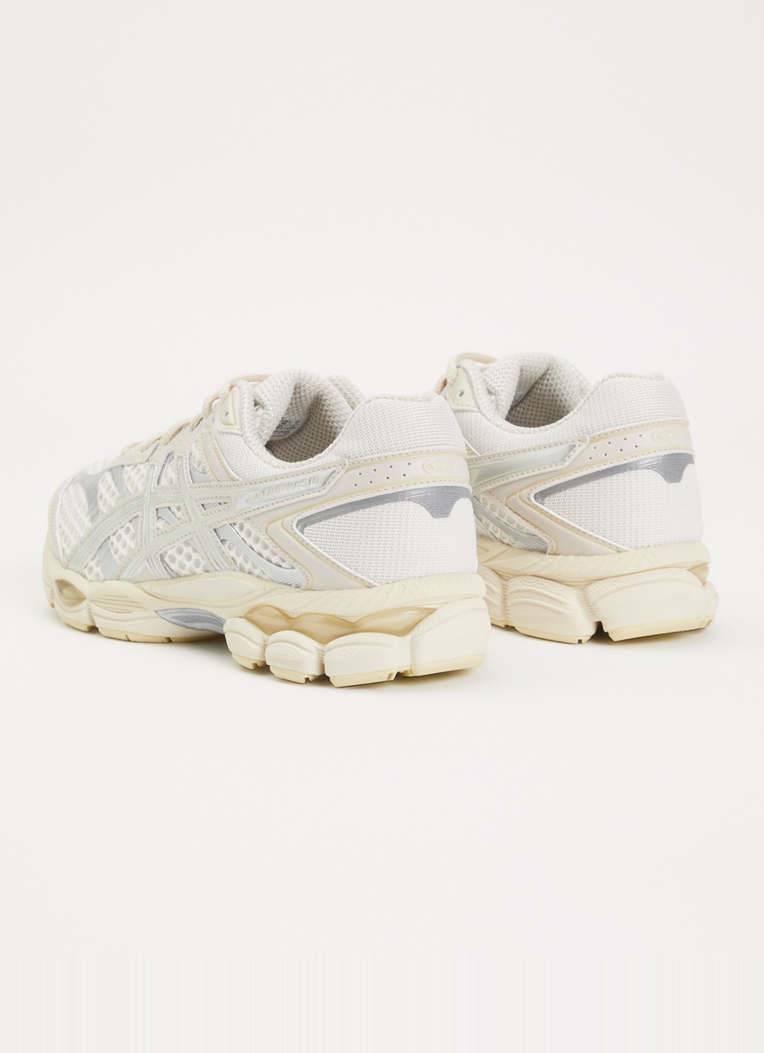 ASICS Gel-Cumulus 16 sneaker met mesh details - achterkant gebroken wit