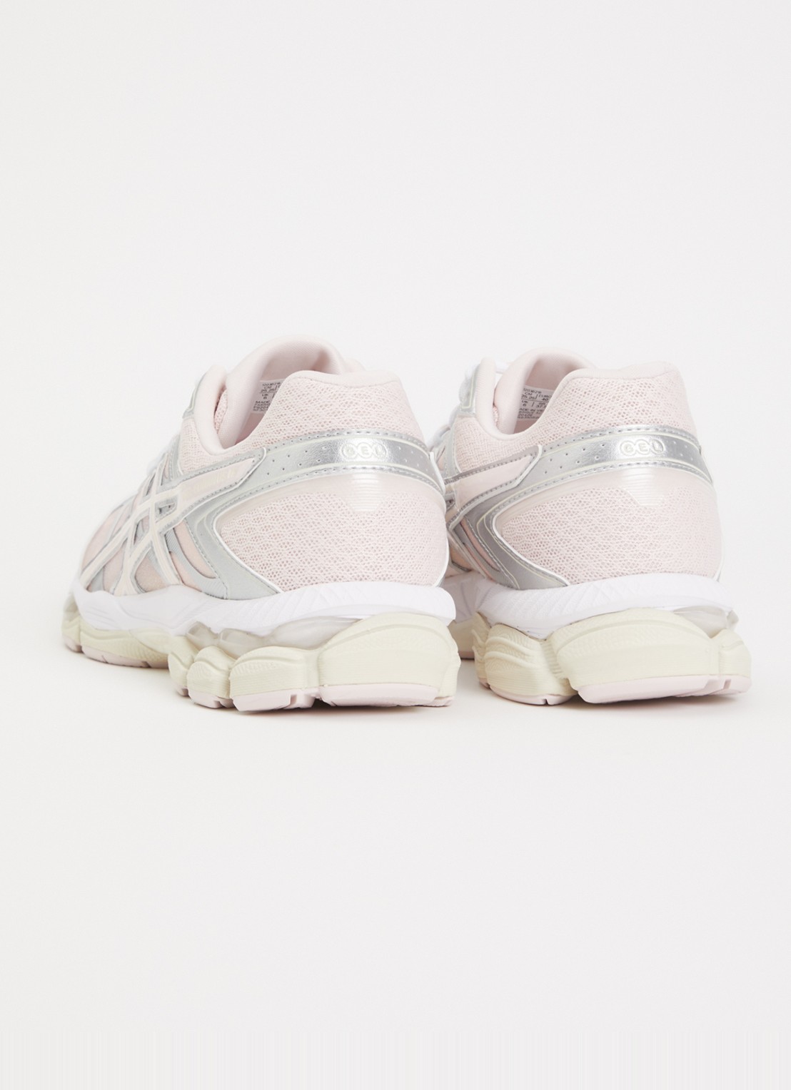 ASICS Gel-cumulus 16 sneaker met metallic details  - achterkant 5 lichtroze