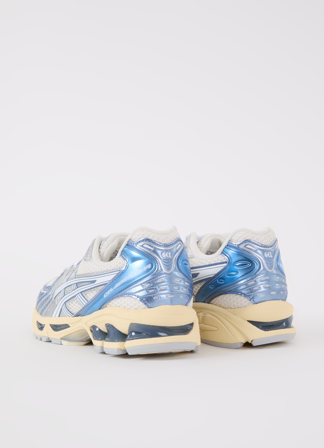 ASICS Gel-Kayano 14 sneaker met mesh en metallic details - achterkant lichtblauw