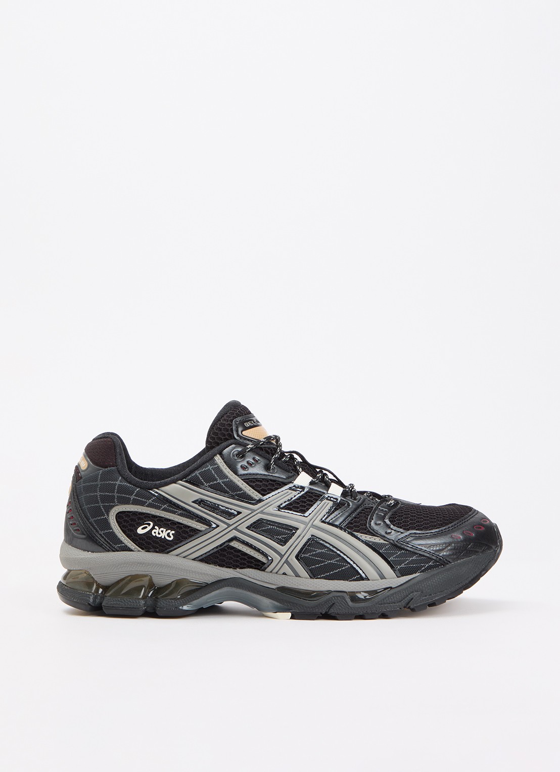 ASICS Gel-Nimbus 10.1 sneaker met mesh details - voorkant zwart