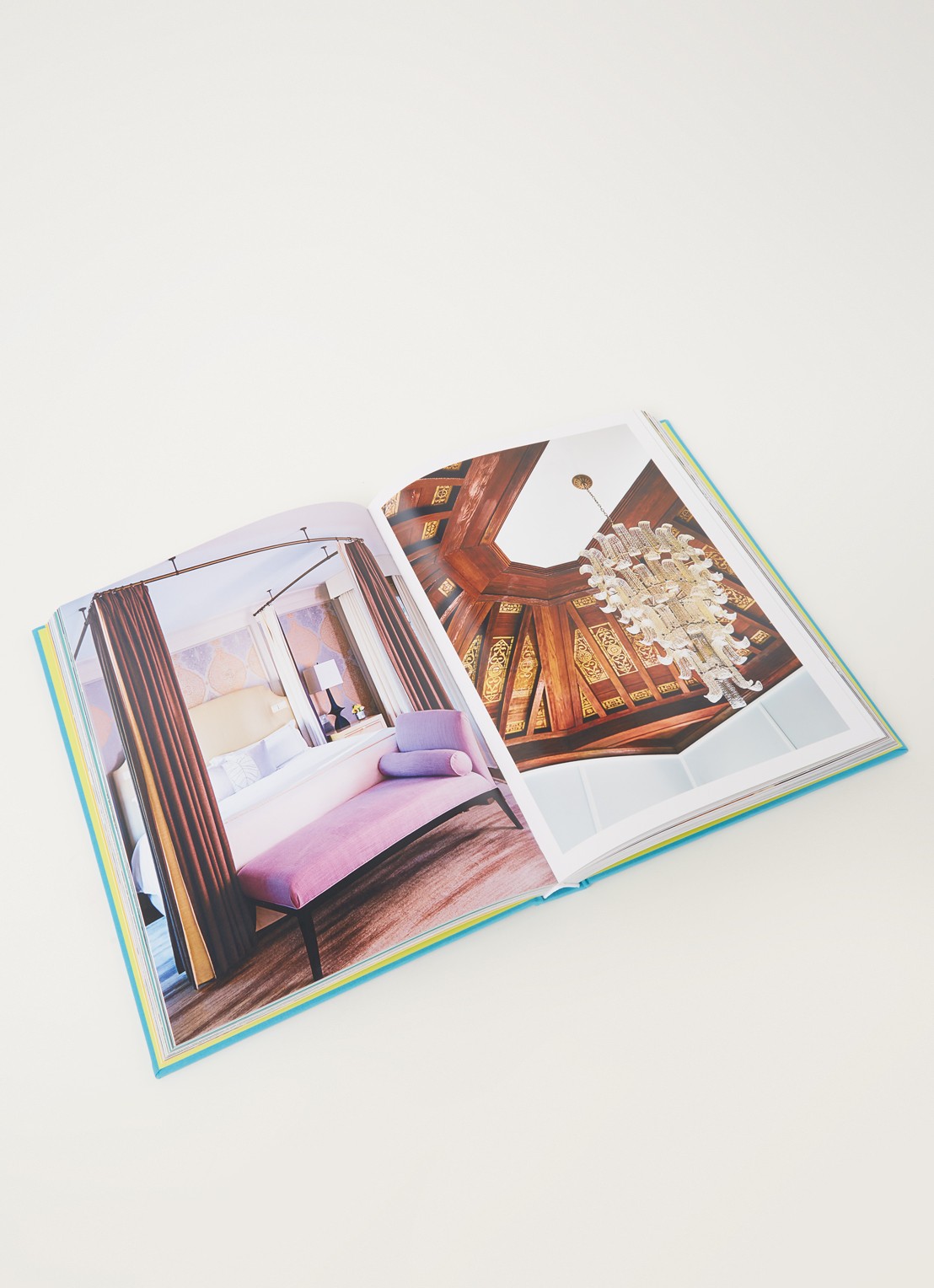 Assouline Chic Stays - voorkant 2 turquoise