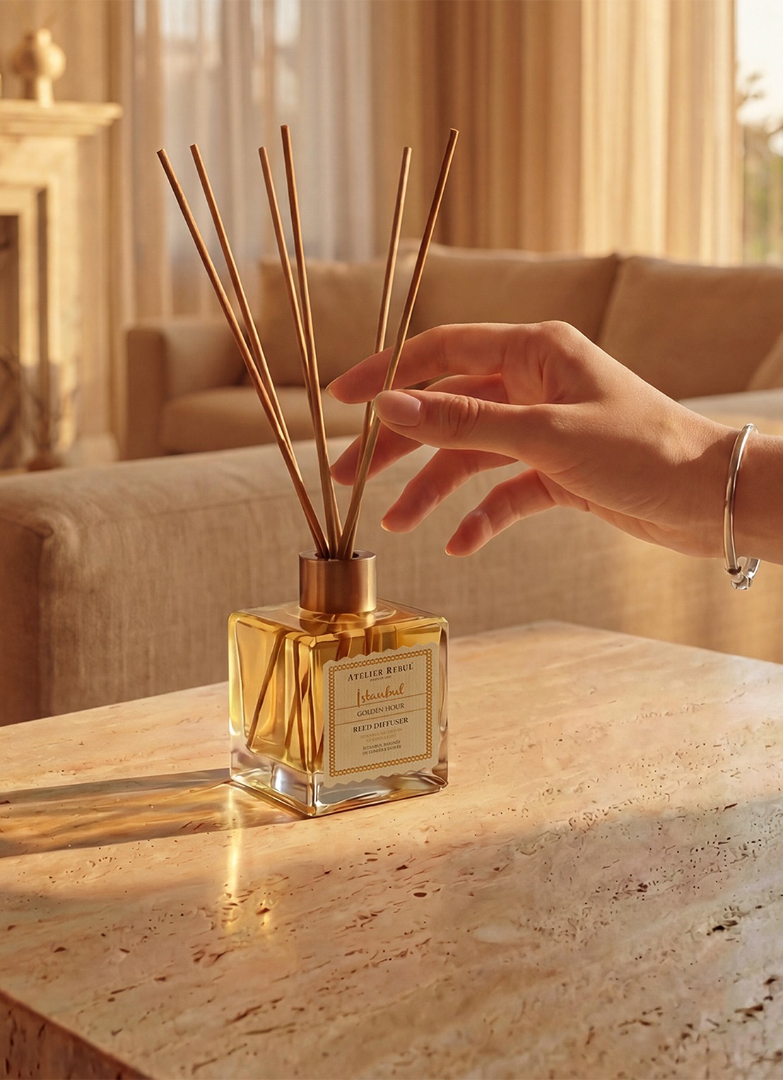 Atelier Rebul Istanbul Golden Hour geurstokjes 120 ml - detail 3 vanillegeel