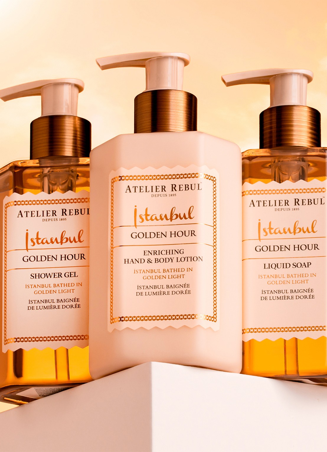 Atelier Rebul Istanbul Golden Hour hand- & bodylotion 250 ml - voorkant 2 vanillegeel