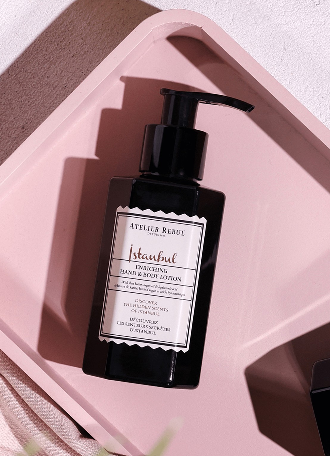 Atelier Rebul Istanbul hand- & bodylotion 100 ml - achterkant 3 zwart