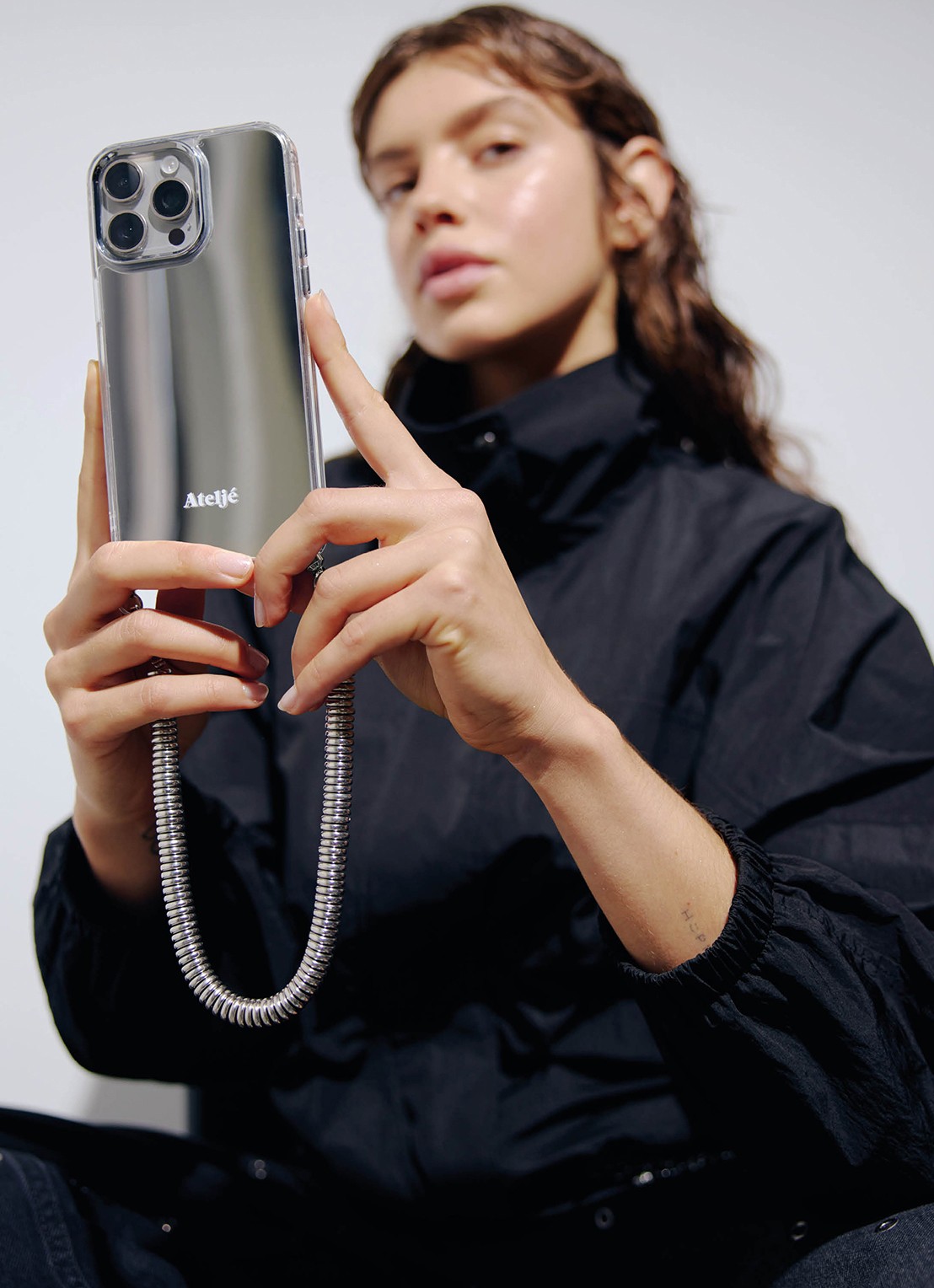 Ateljé Telefoonhoes voor iPhone 14 - voorkant 3 zilver