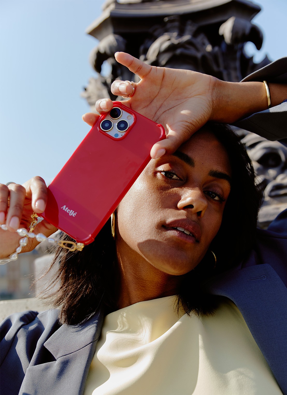 Ateljé Telefoonhoes voor iPhone 16 Plus  - voorkant 2 rood