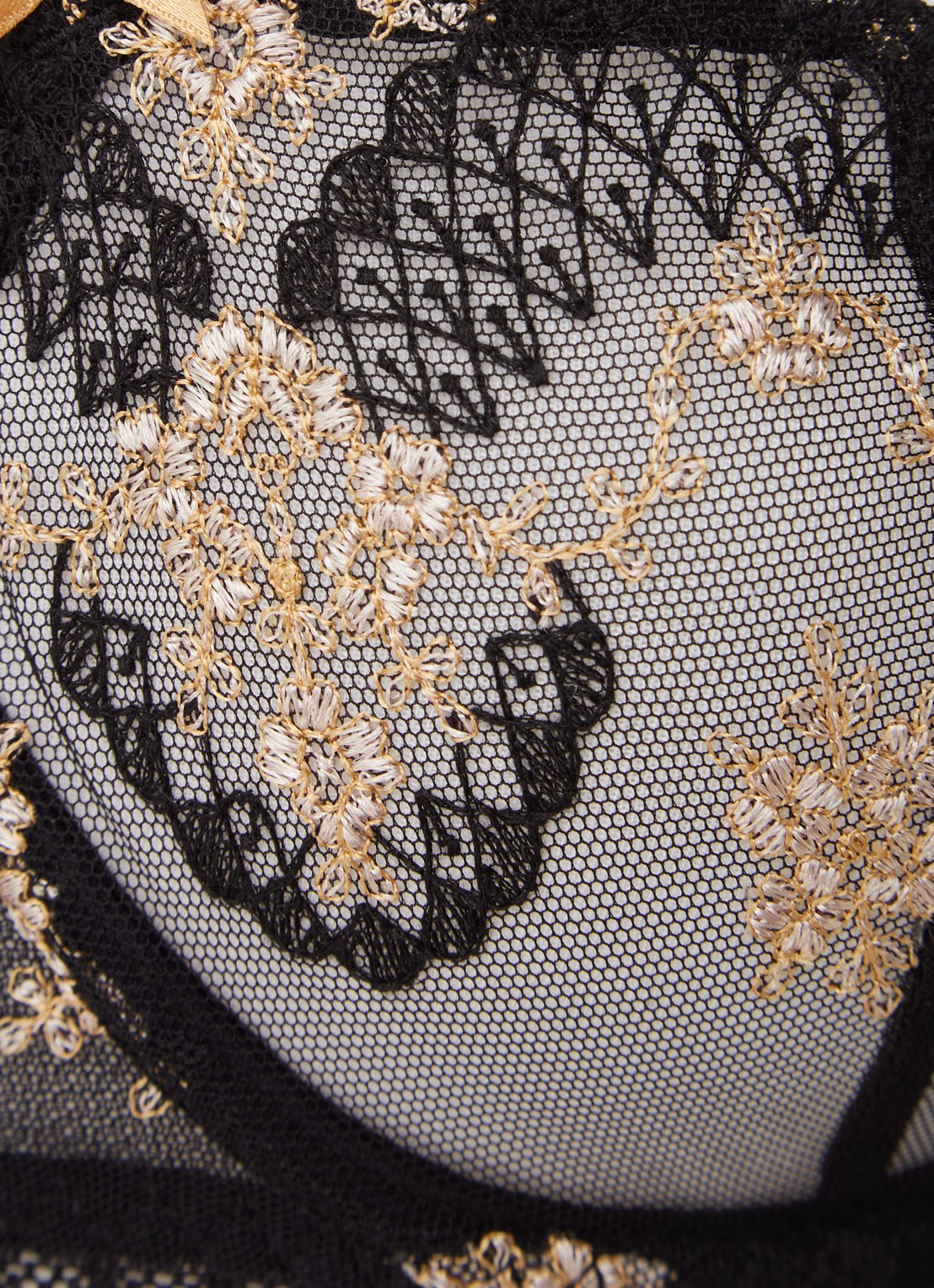 Aubade La Belle Galante balconette bh van kant - detail zwart