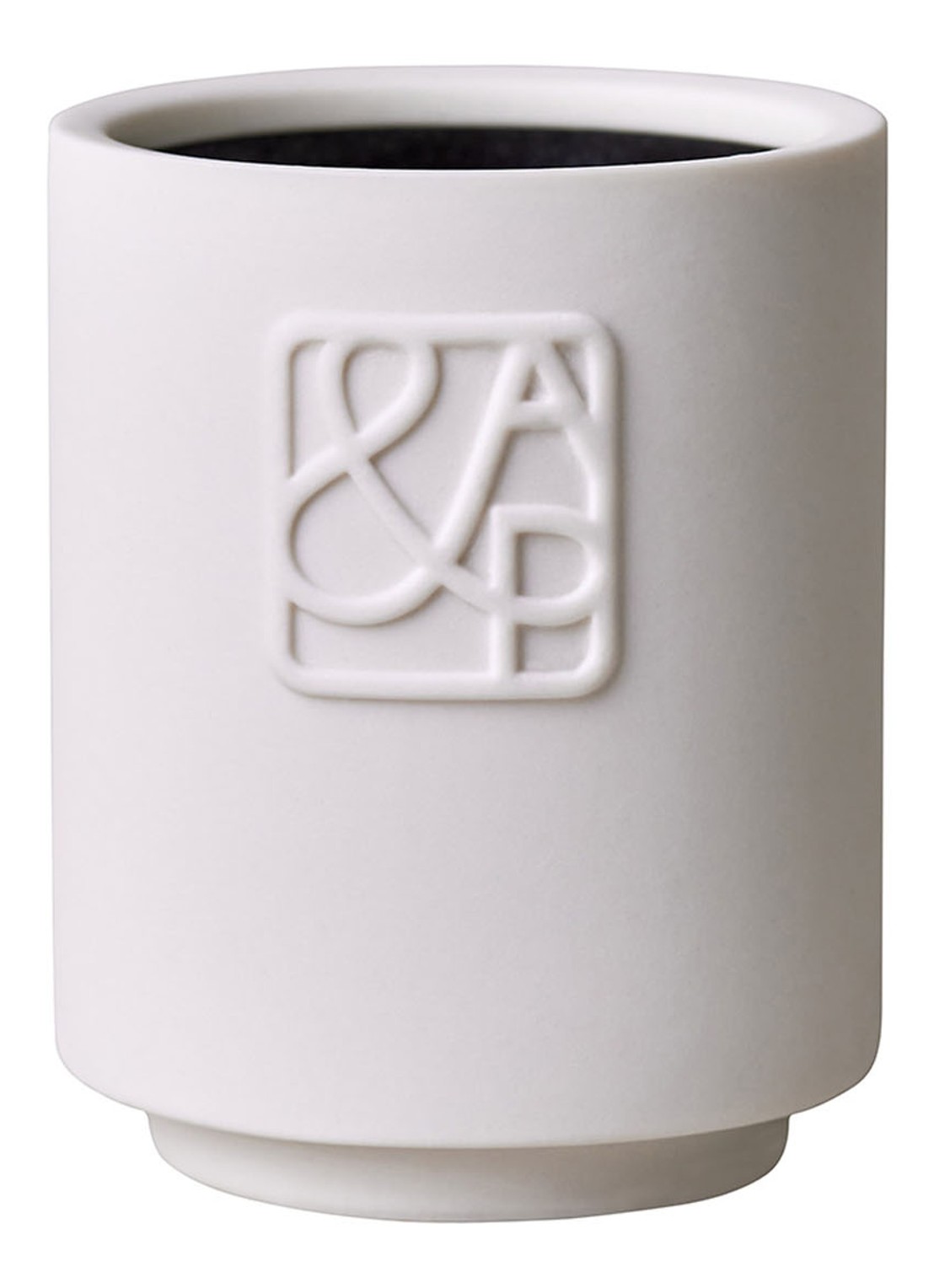 AUGUST&PIERS Saint Scented Candle - geurkaars 90 gram - voorkant 2 undefined