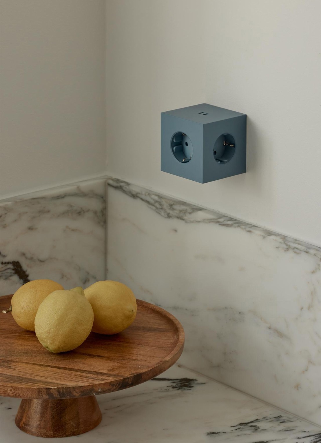 Avolt Square 2 Dual USB-C stekkerdoos 30W - voorkant 5 blauw