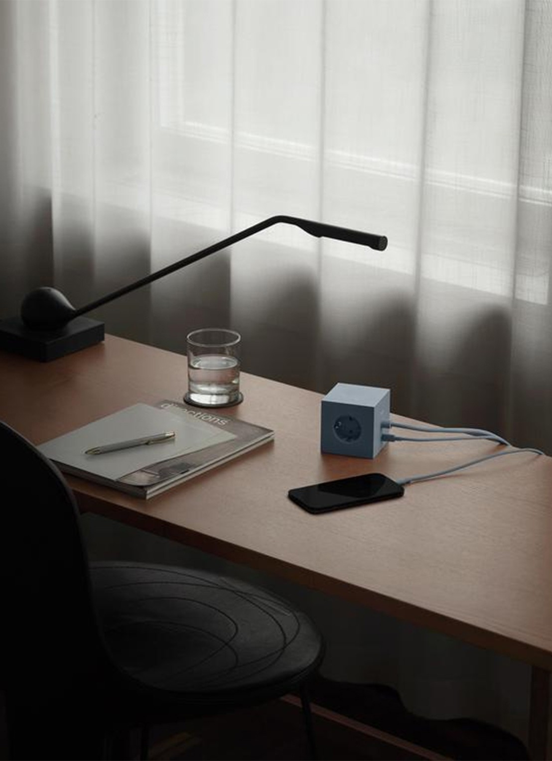 Avolt USB-C to Lightning oplaadkabel 60W - 2 meter - voorkant 3 blauw