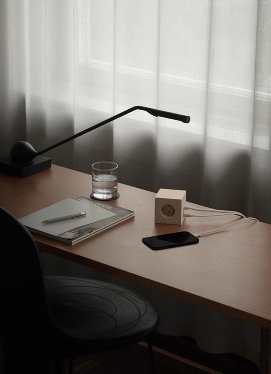 Avolt USB-C to USB-C kabel 100W - 2 meter - voorkant 2 zand
