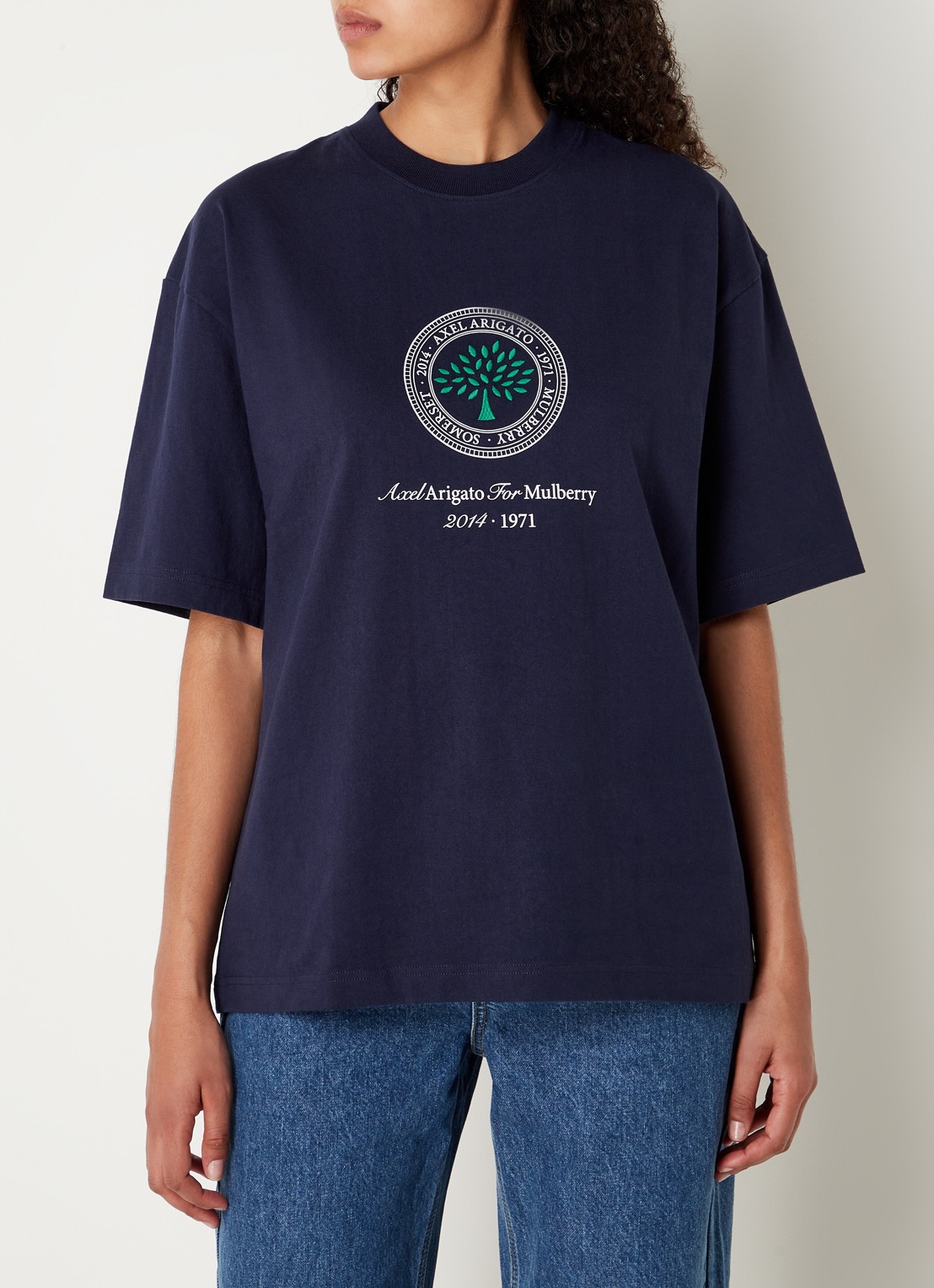 Axel Arigato AA x Mulberry Box Fit T-shirt met logo - unisex - detail 4 donkerblauw