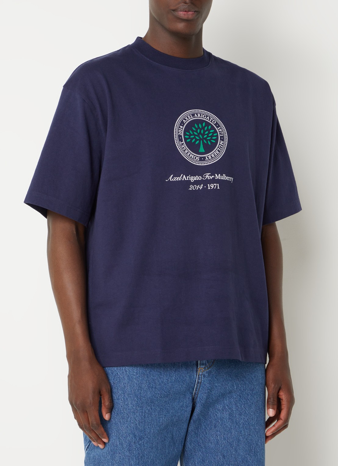 Axel Arigato AA x Mulberry Box Fit T-shirt met logo - unisex - detail 5 donkerblauw