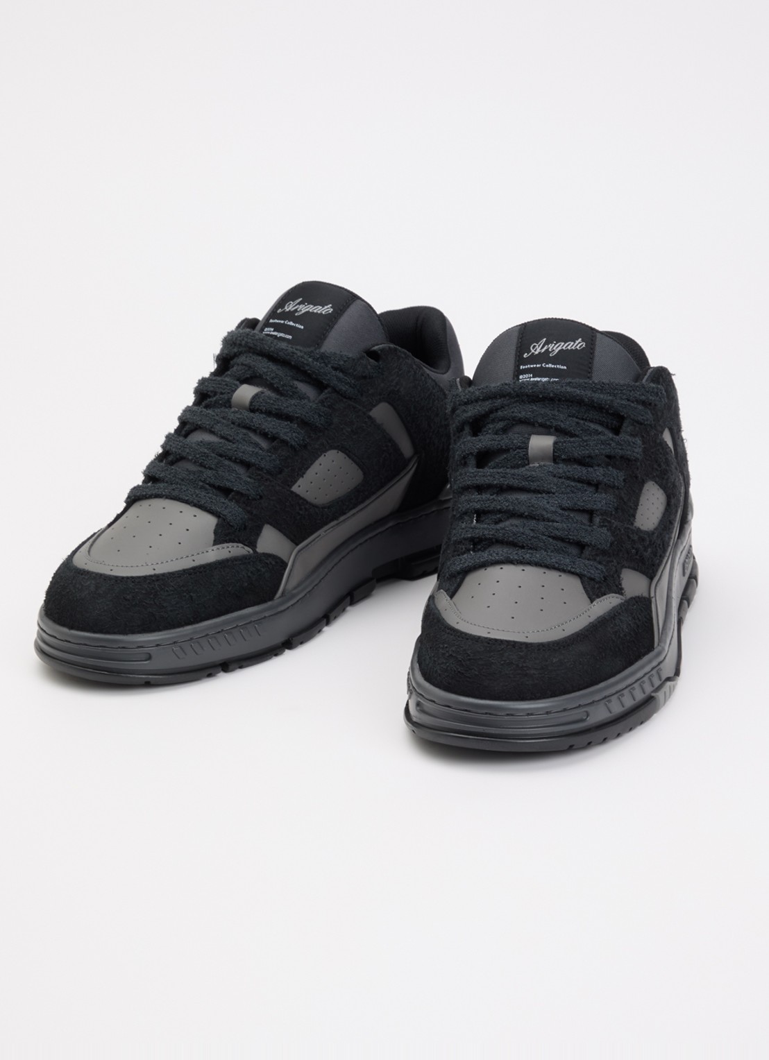 Axel Arigato Area Lo Fluffy sneaker met suède details - detail 2 zwart