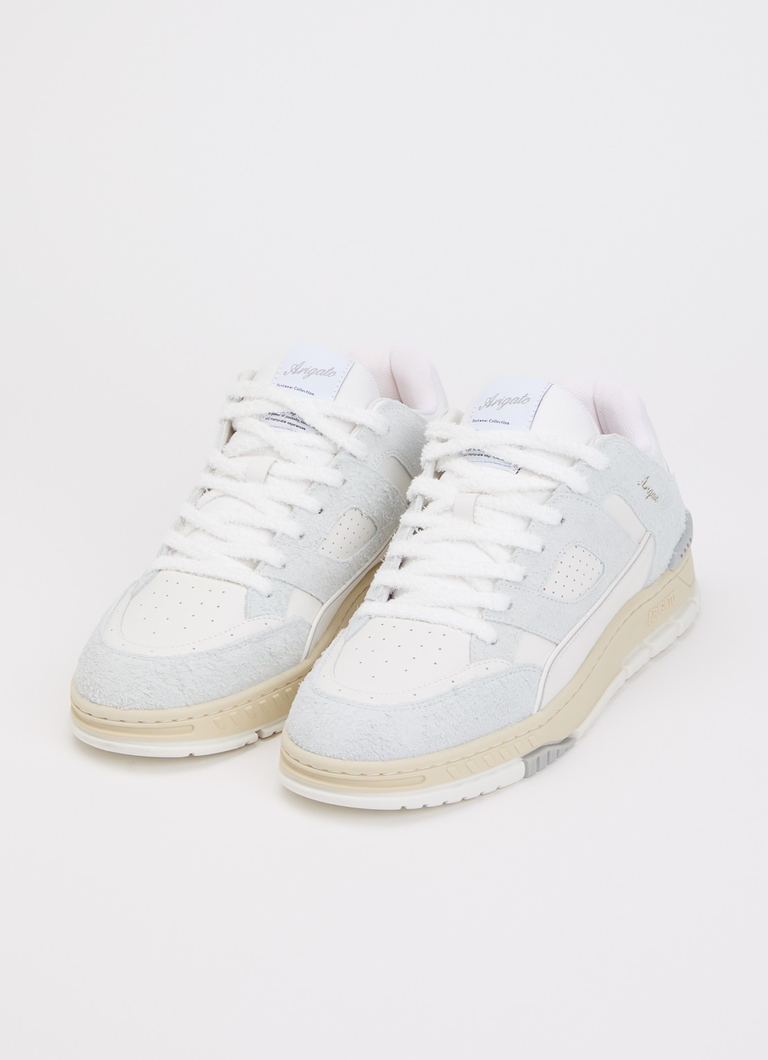 Axel Arigato Area Lo Fluffy sneaker met suède details - detail 2 lichtblauw