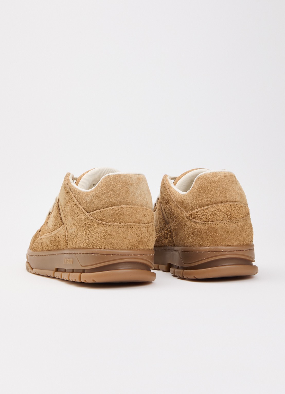 Axel Arigato Area Lo sneaker van suéde met logo  - achterkant 4 camel