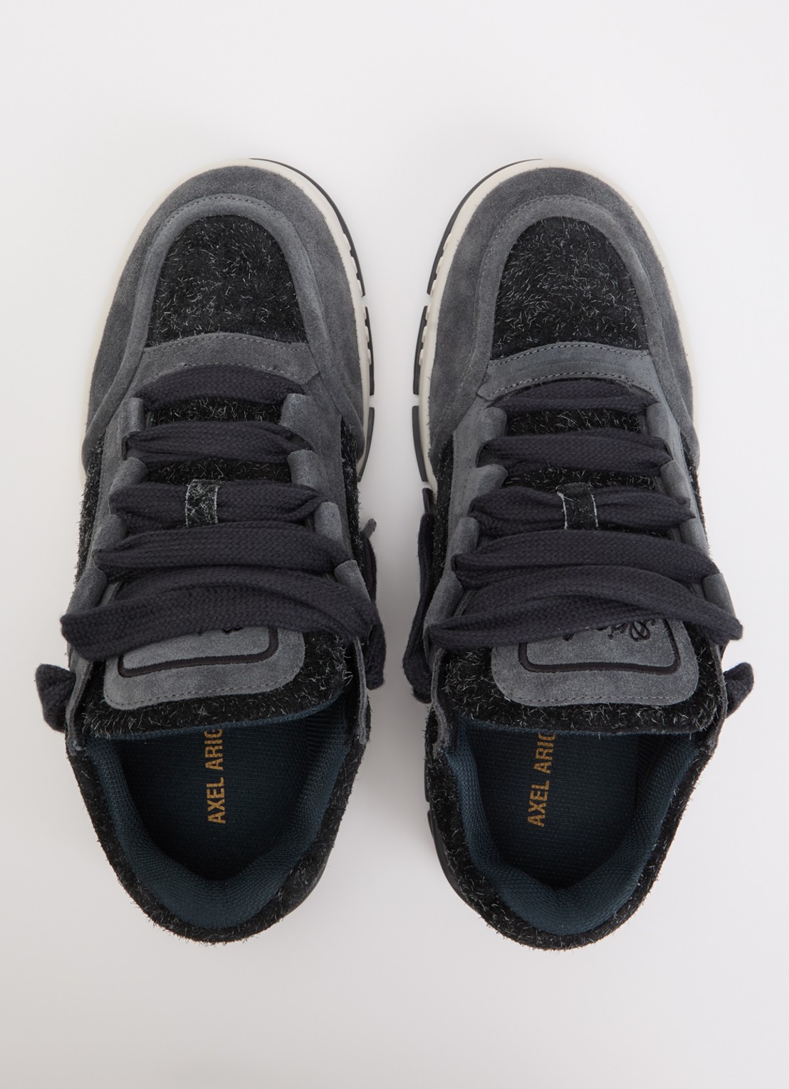 Axel Arigato Area Loop sneaker van suède - detail 4 antraciet
