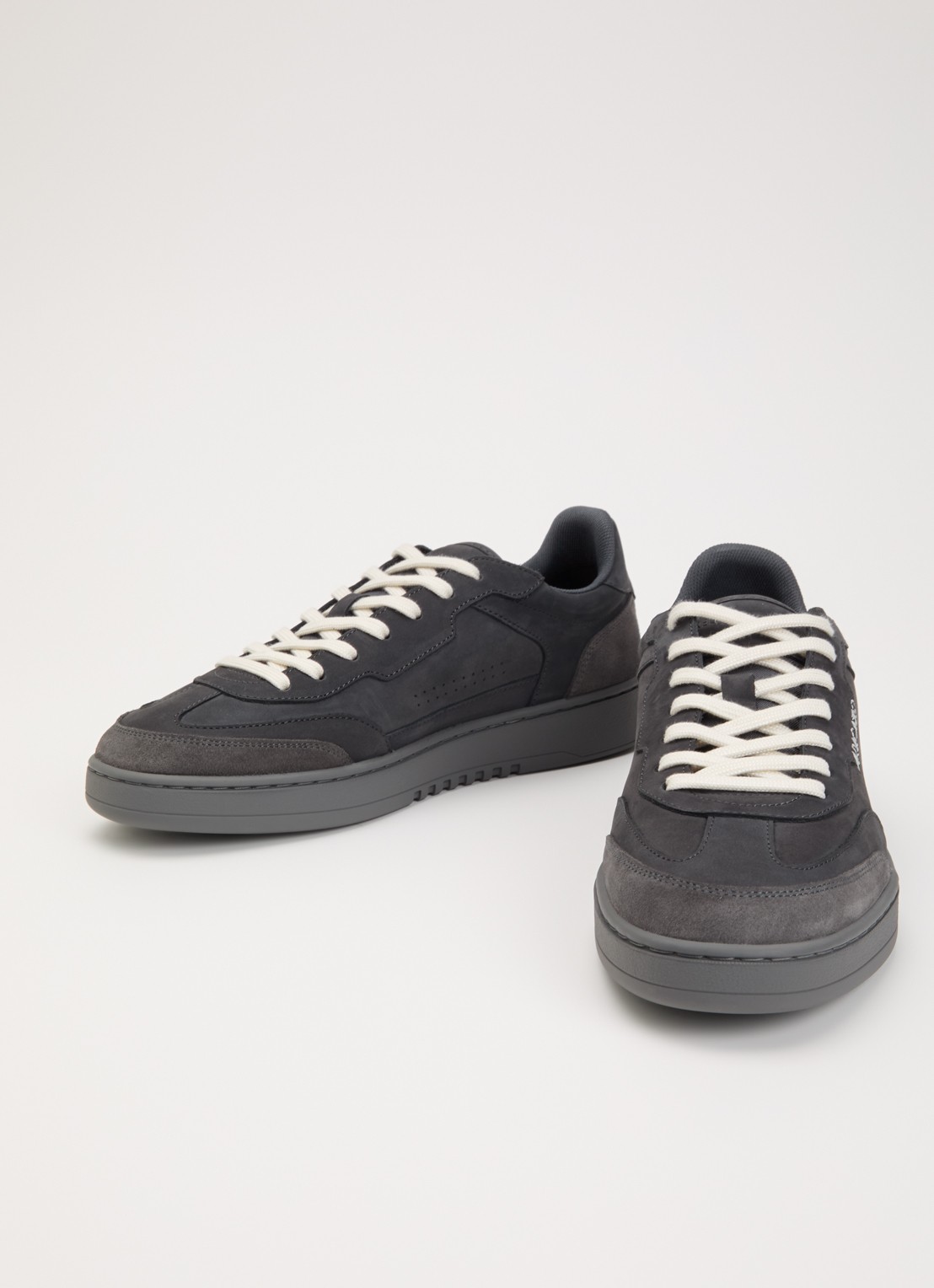 Axel Arigato Dice T-Toe sneaker van nubuck met suède details - detail 2 antraciet