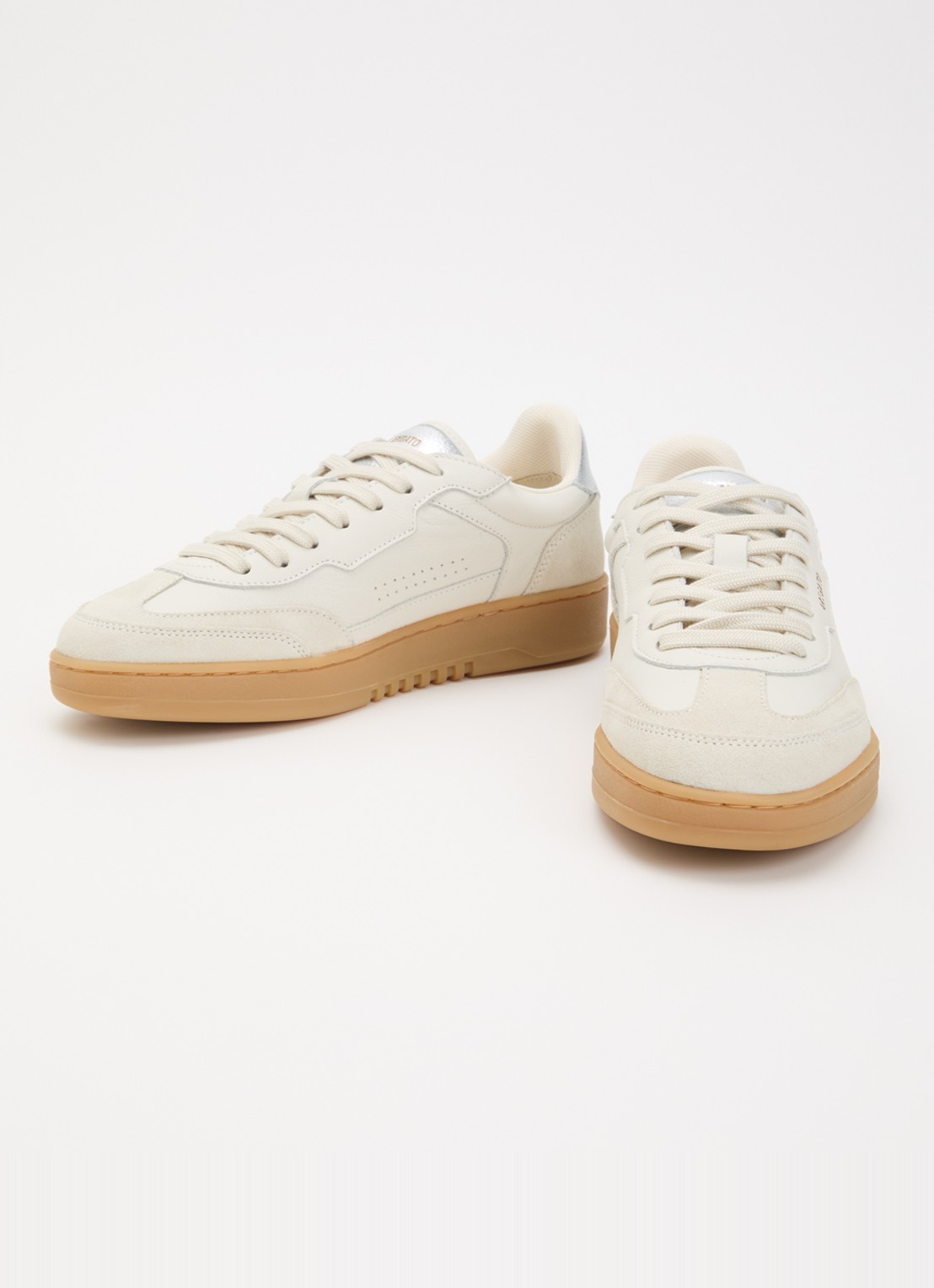 Axel Arigato Dice T-Toe sneaker van Nubuckleer met suéde details  - detail 2 gebroken wit