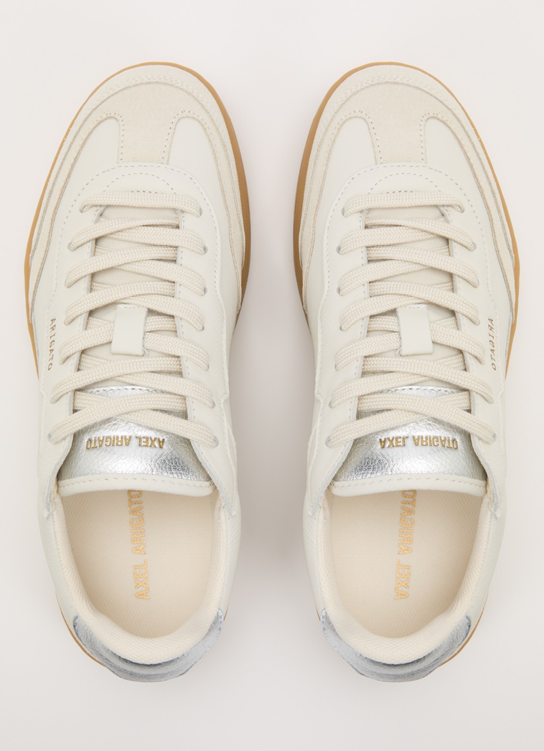 Axel Arigato Dice T-Toe sneaker van Nubuckleer met suéde details  - detail 3 gebroken wit
