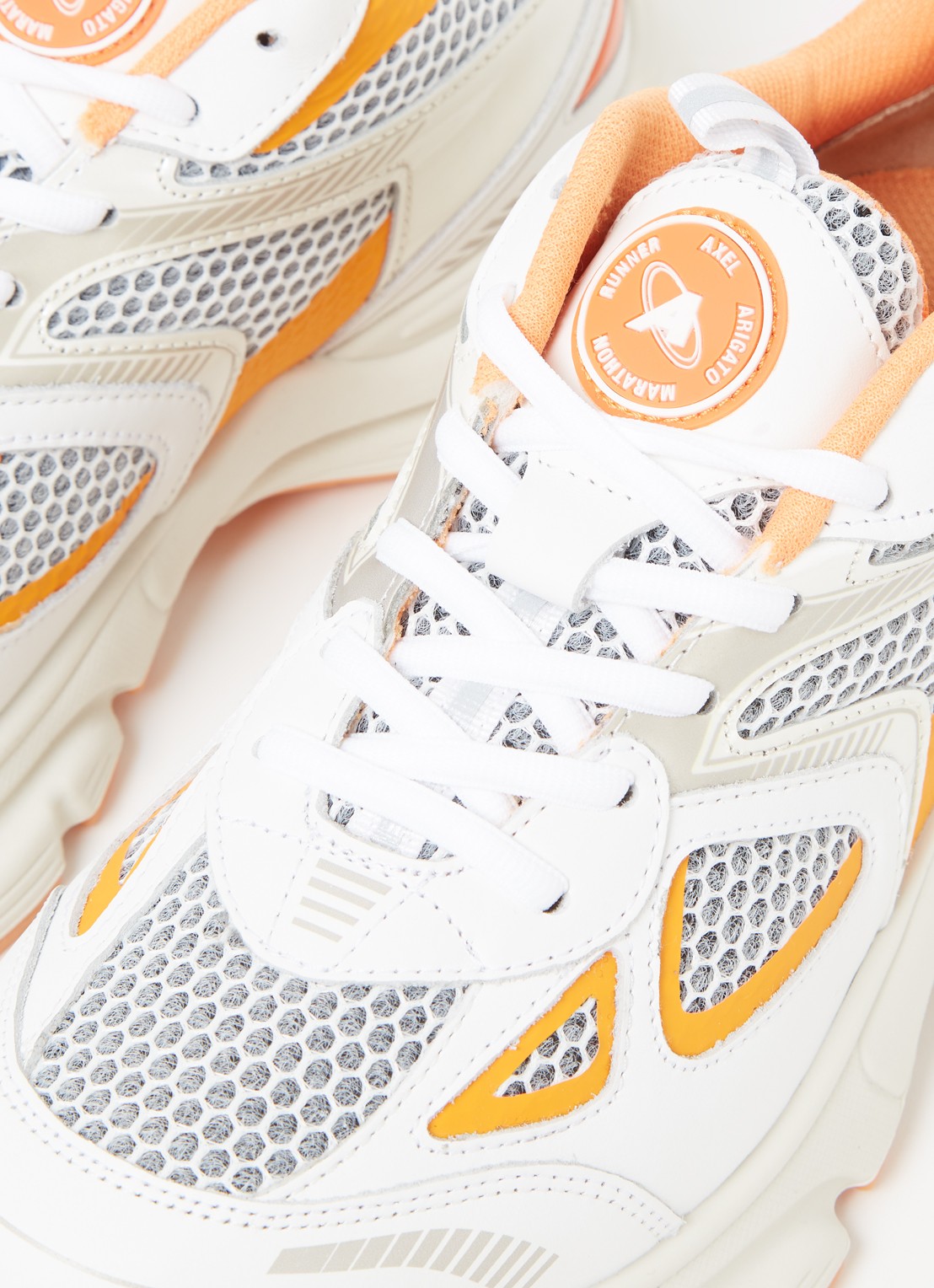 Axel Arigato Marathon Runner sneaker met kalfsleren details - detail 5 orange