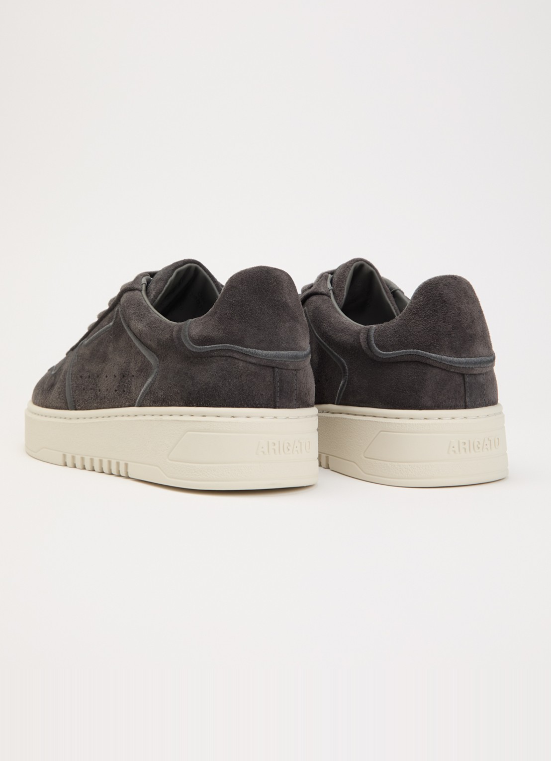 Axel Arigato Orbit sneaker van suède met borduring - achterkant antraciet