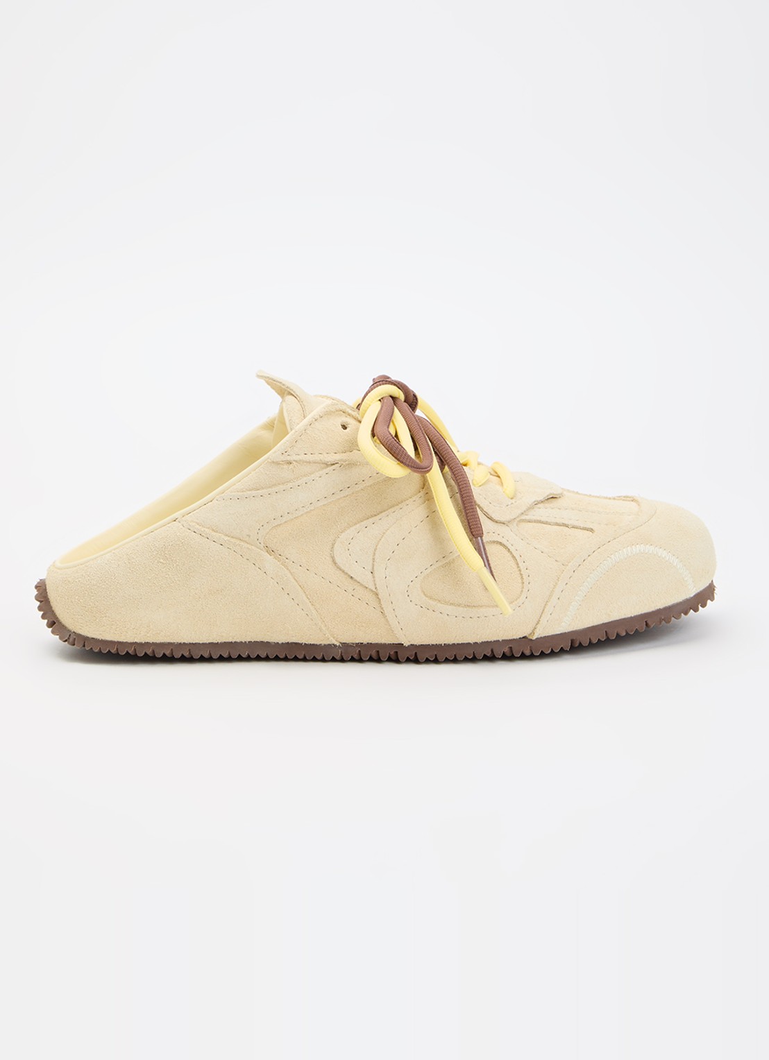 Axel Arigato Slow Mule sneakers van suède - voorkant 2 lichtgeel