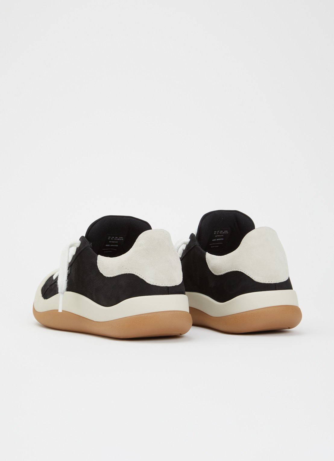 Axel Arigato Squish sneaker van nubuck met details van suéde  - achterkant 5 zwart
