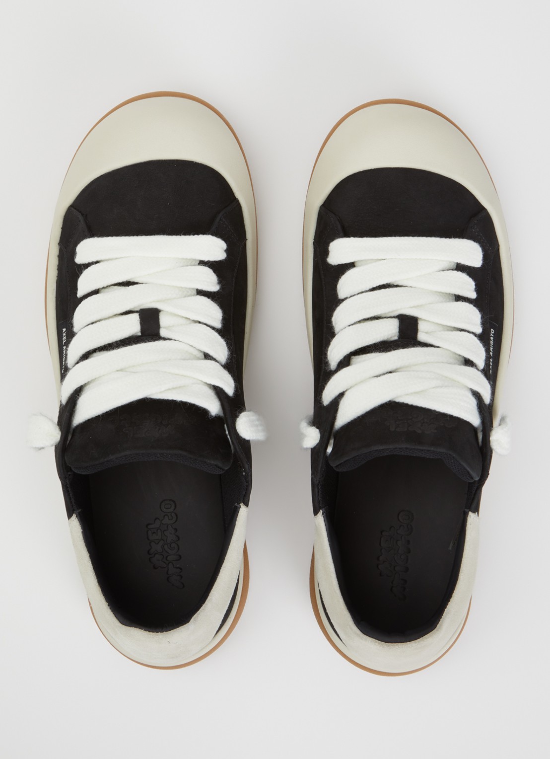 Axel Arigato Squish sneaker van nubuck met details van suéde  - detail 2 zwart