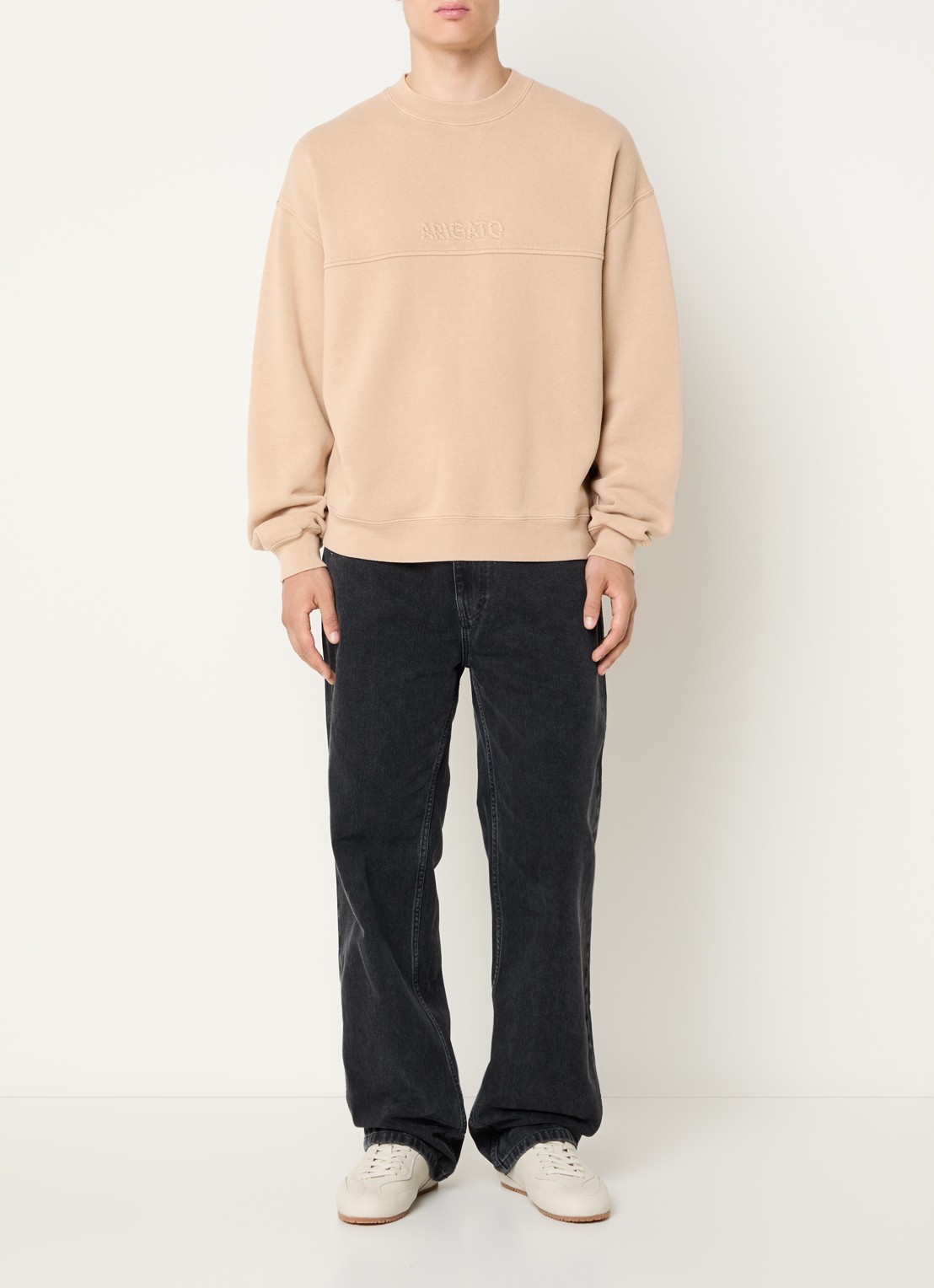 Axel Arigato Sweater met logoborduring - voorkant 4 camel