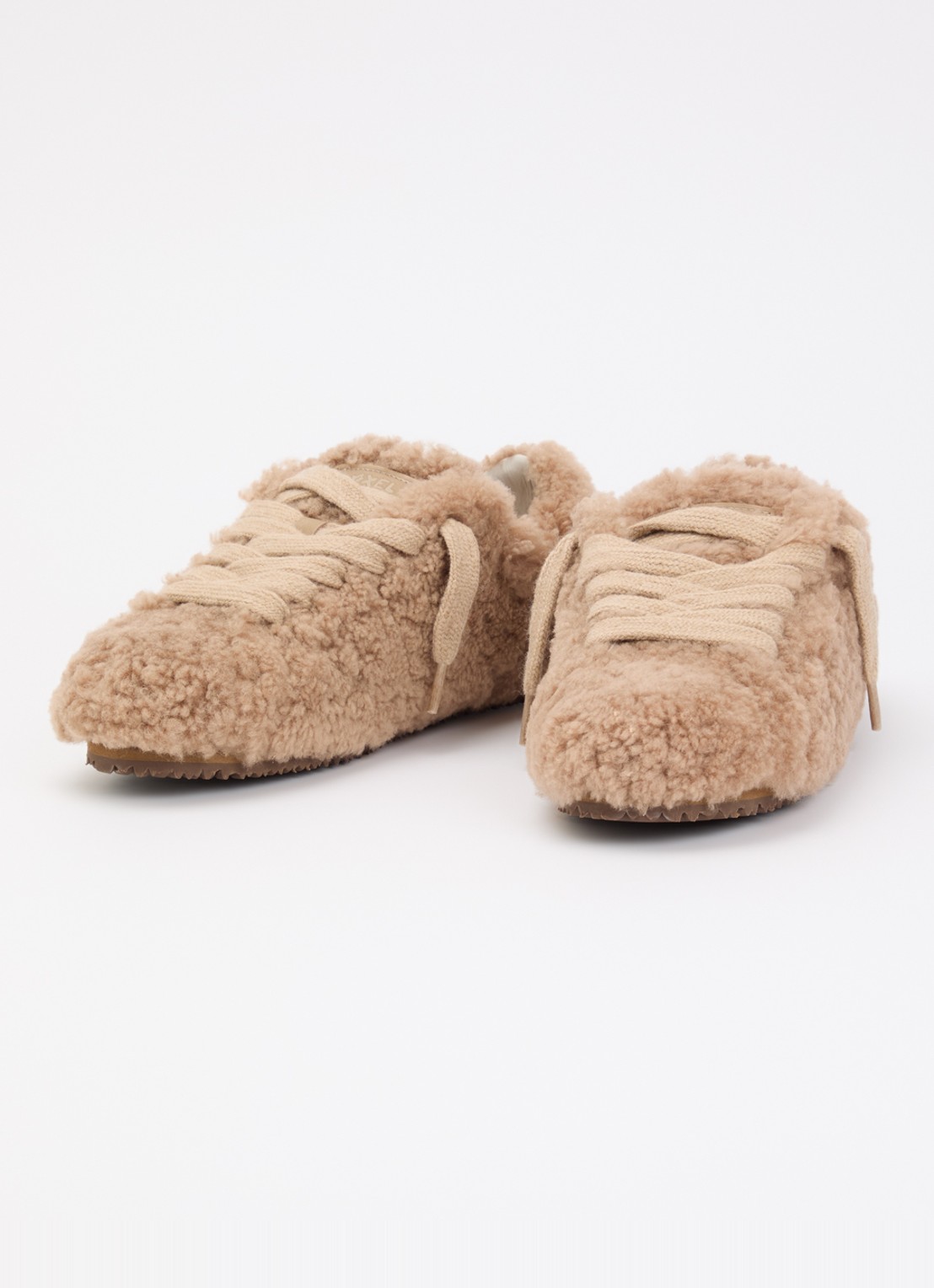 Axel Arigato Tact Shearling sneaker van teddy - detail 3 camel