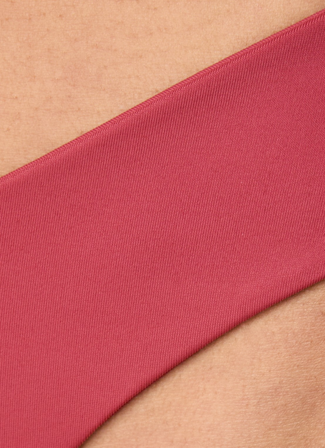 Aya Label The Aphrodite tanga bikinislip - detail 2 kersenrood