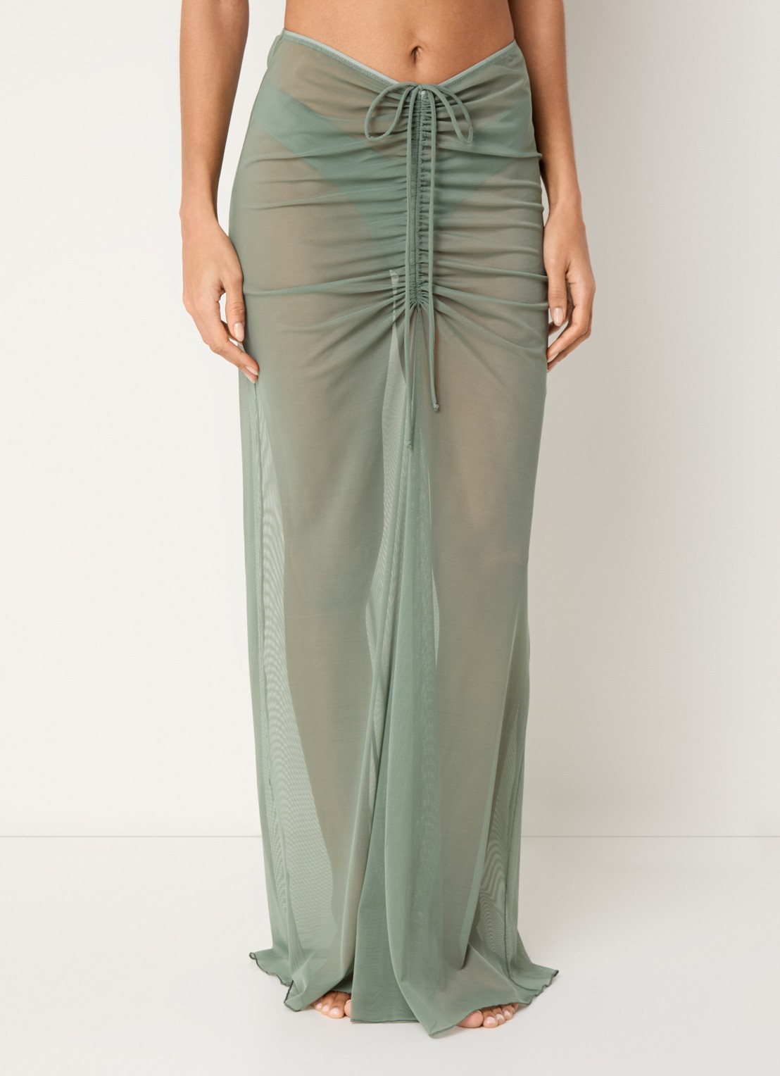 Aya Label The Athena maxi strandrok van mesh - detail 3 olijfgroen