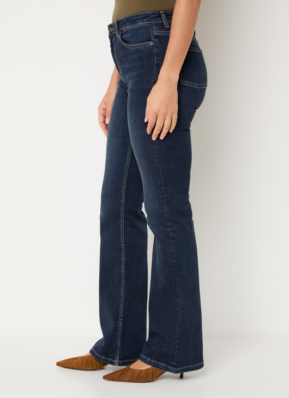 ba&sh Aommie mid waist flared jeans met donkere wassing - detail 2 indigo