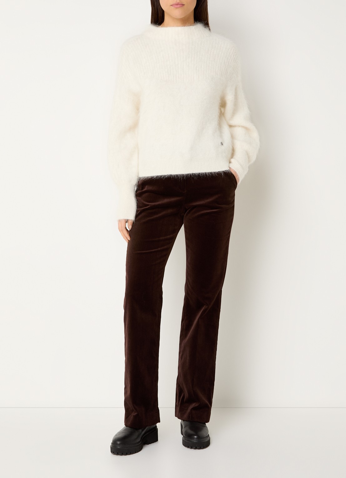 ba&sh Babilon mid waist straight fit pantalon van fluweel met steekzakken - voorkant 3 chocoladebruin