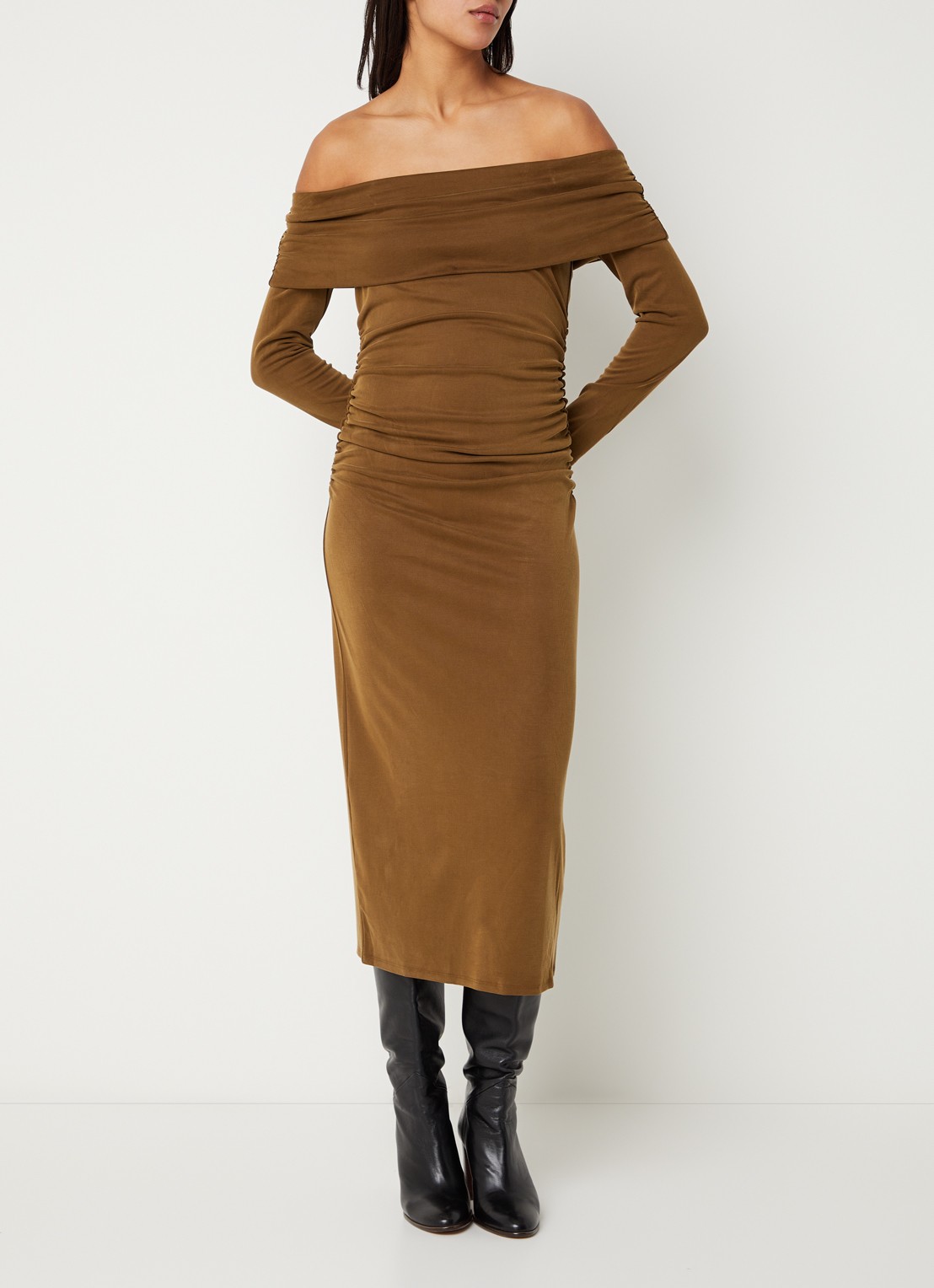 ba&sh Bettina ribgebreide off shoulder jurk  - detail 2 mosgroen