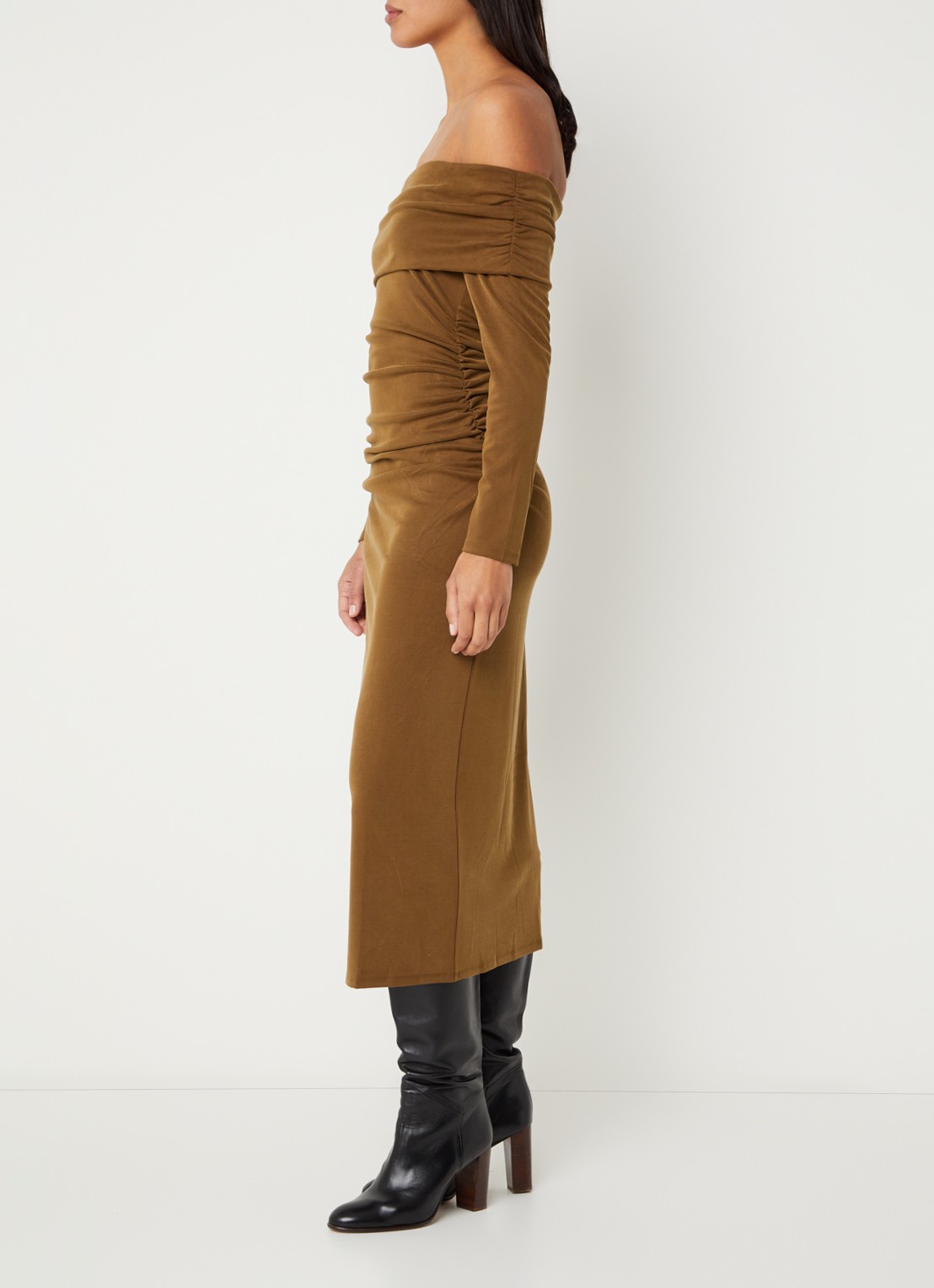 ba&sh Bettina ribgebreide off shoulder jurk  - voorkant 4 mosgroen