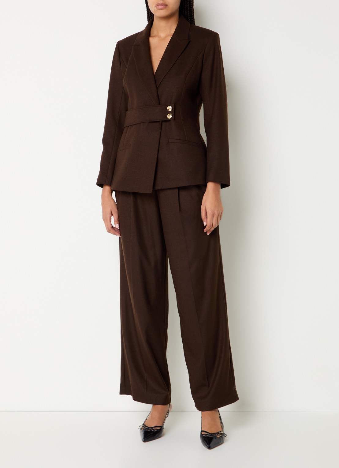 ba&sh Bule blazer met schoudervulling en paspelzakken - voorkant 2 chocoladebruin