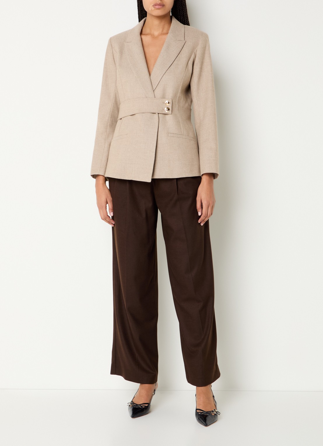 ba&sh Bule blazer met schoudervulling en paspelzakken - voorkant 4 beige