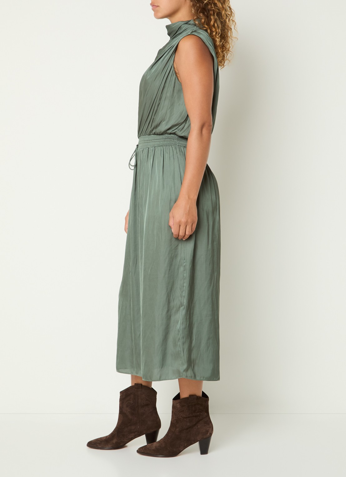 ba&sh Celea midi jurk met strikceintuur en plooidetail - voorkant 4 groen