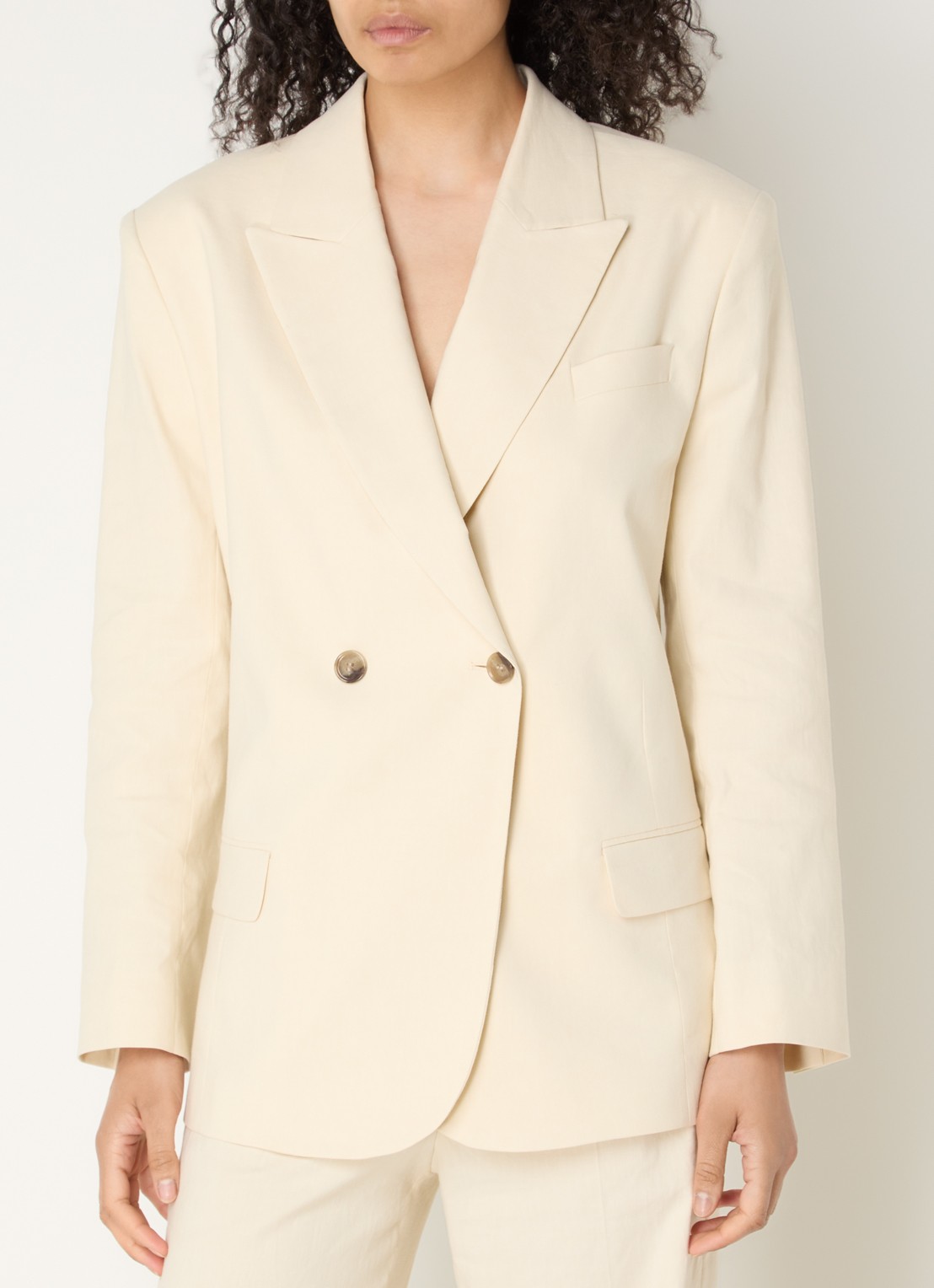 ba&sh Clay getailleerde blazer met klepzakken - detail 4 vanillegeel